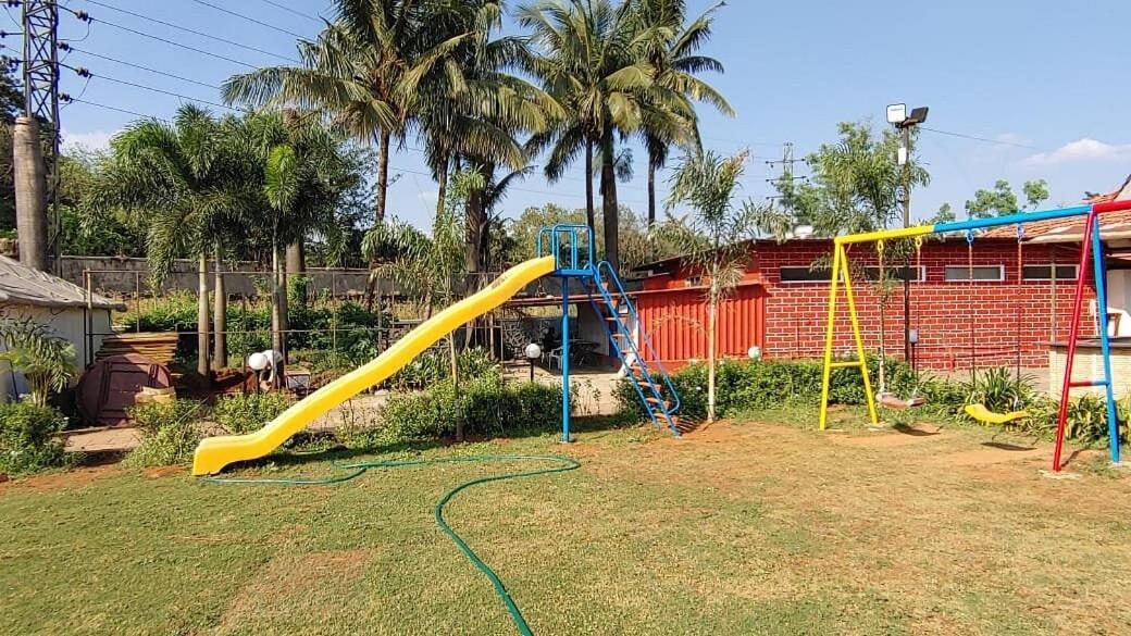 Whispering Woods Resort Lonavala Eksteriør bilde
