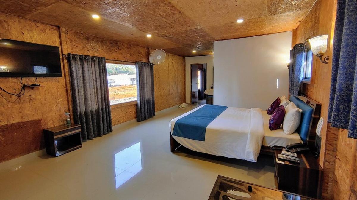 Whispering Woods Resort Lonavala Eksteriør bilde